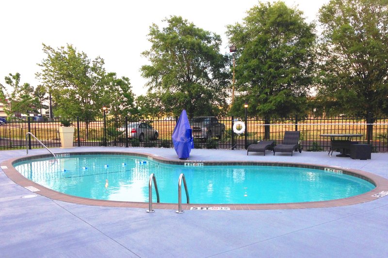 Holiday Inn Express Hotel & Suites Jackson Downtown-Coliseum - Jackson, MS