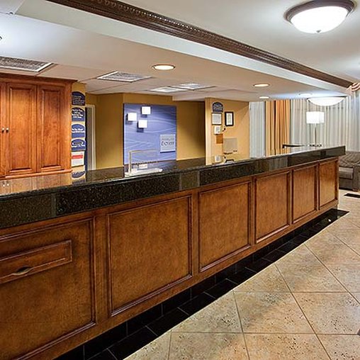 Holiday Inn Express MACON (I-75 & RIVERSIDE) - Macon, GA