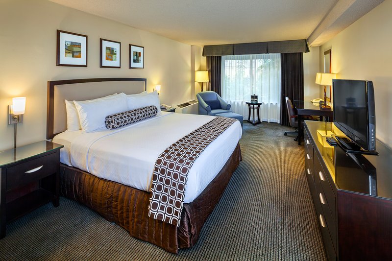 Vineyards Chop House-Crowne Plaza Hotel Concord - Concord, CA