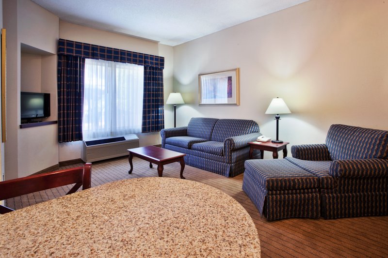 Holiday Inn Hotel & Suites Peachtree City - Peachtree City, GA