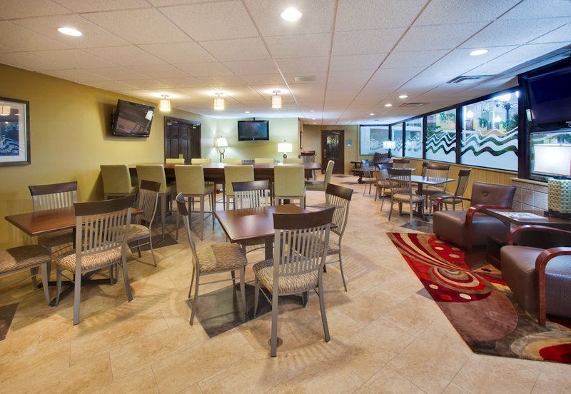 Holiday Inn AUSTIN CONFERENCE CENTER - Austin, MN
