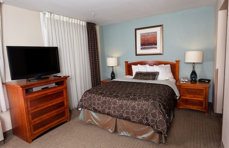 Staybridge Suites Austin Arboretum - Austin, TX