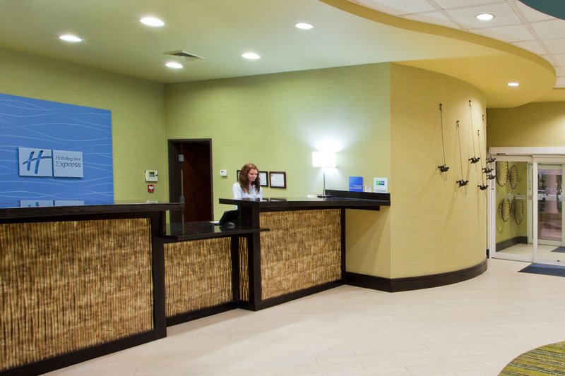 Holiday Inn Express & Suites WAYCROSS - Waycross, GA