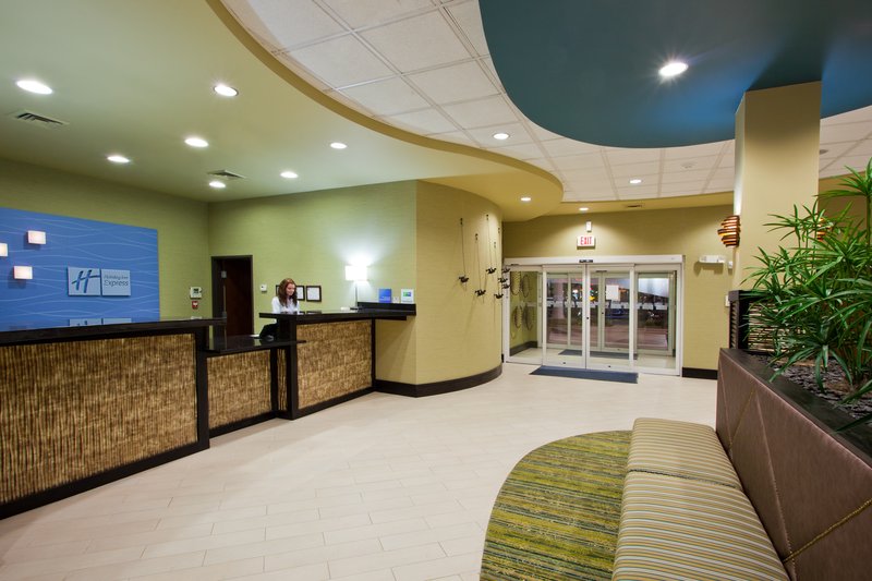 Holiday Inn Express & Suites WAYCROSS - Waycross, GA