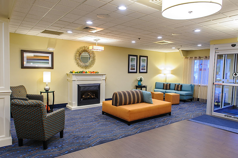 Comfort Inn - Ludlow, MA