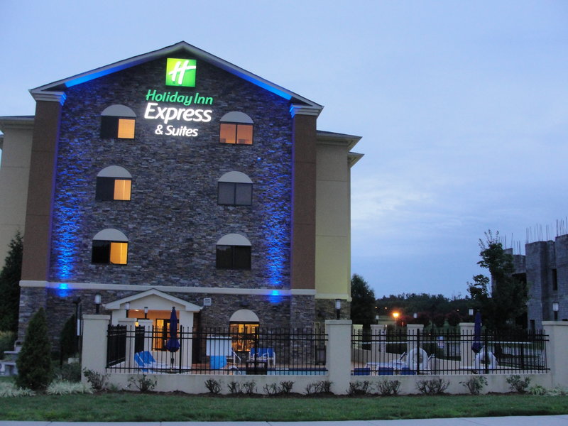 Holiday Inn Express & Suites ATLANTA EAST - LITHONIA - Dunwoody, GA