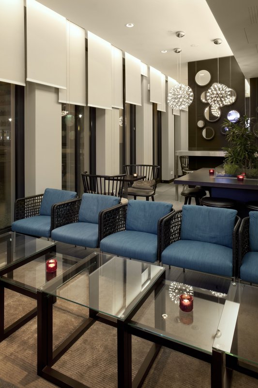 Hotel Holiday Inn Berlin - Centre Alexanderplatz Saguão do hotel