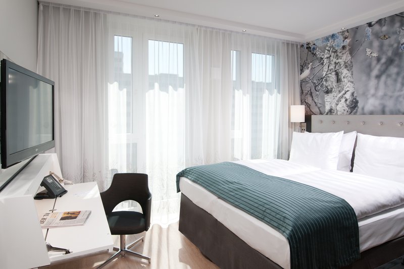 Hotel Holiday Inn Berlin - Centre Alexanderplatz Quarto com cama de casal