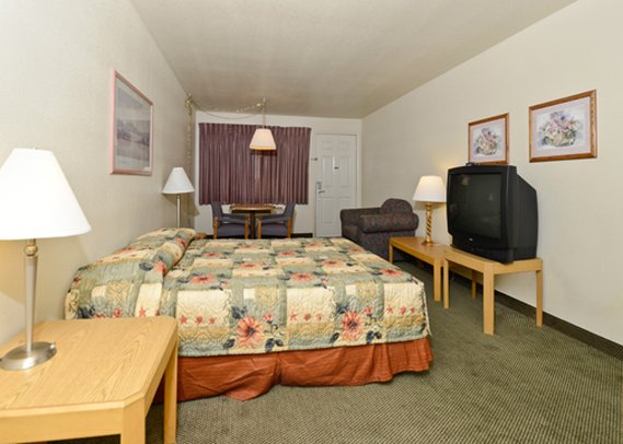 Rodeway Inn & Suites - Needles, CA