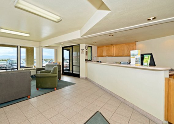 Rodeway Inn & Suites - Needles, CA