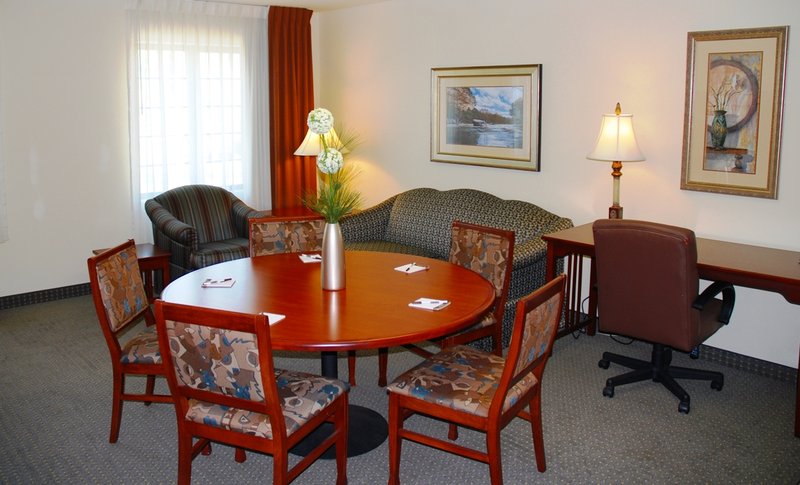 Staybridge Suites SAVANNAH AIRPORT - Fort Stewart, GA