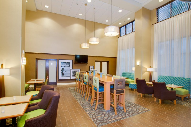Hampton Inn - Seffner, FL