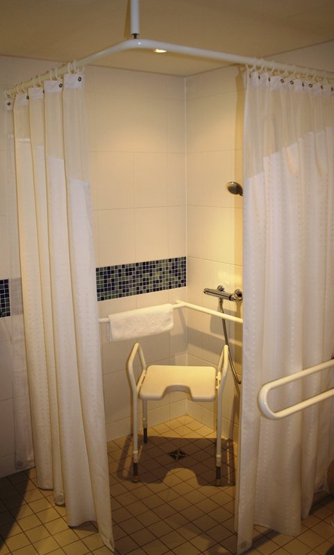 Hotel Holiday Inn Express Berlin City Centre-West Banheiro para hóspedes