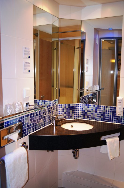 Hotel Holiday Inn Express Berlin City Centre-West Banheiro para hóspedes
