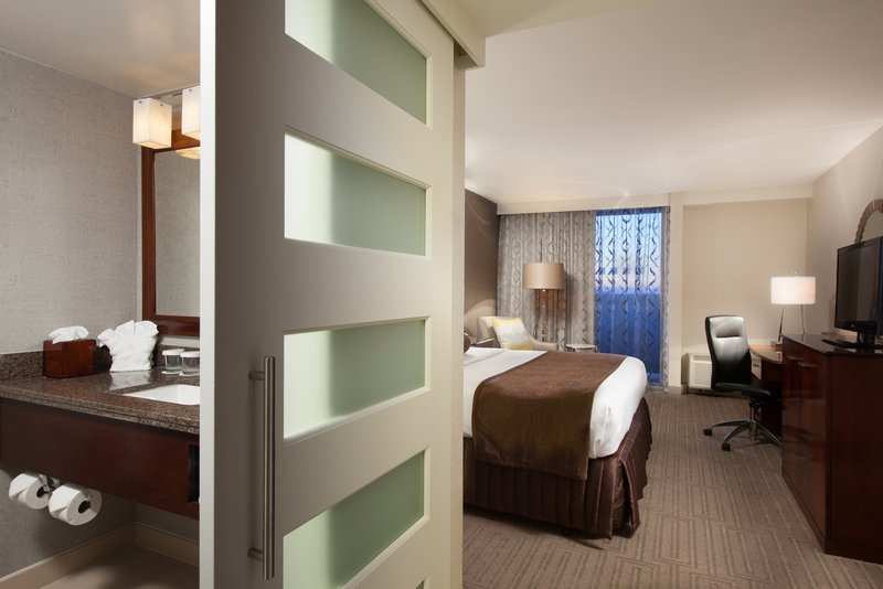 Crowne Plaza CHARLOTTE EXECUTIVE PARK - Charlotte, NC