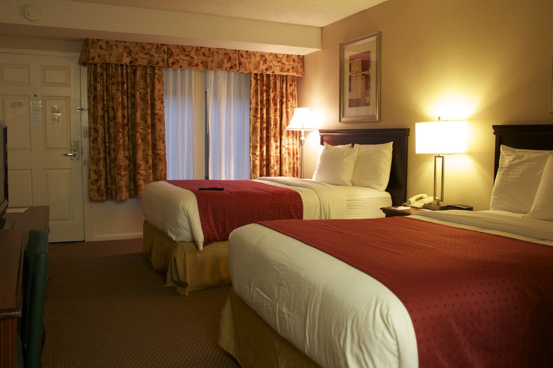 Plaza Hotel And Suites - Eau Claire, WI