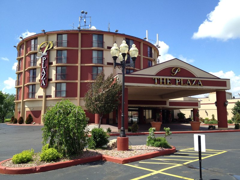 Plaza Hotel And Suites - Eau Claire, WI