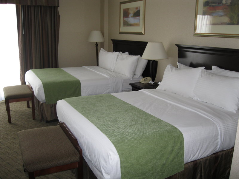 Plaza Hotel And Suites - Eau Claire, WI