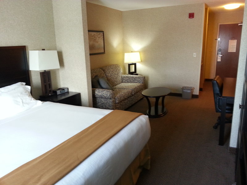Holiday Inn Express & Suites GRAND FORKS - Grand Forks, ND