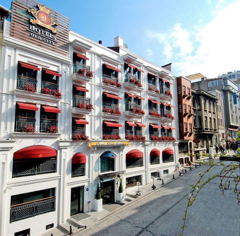 Dosso Dossi Hotel Oldcity | Alemdar Mh Alaykosku 12 34110 /Istanbul | +90 212 526 40 90