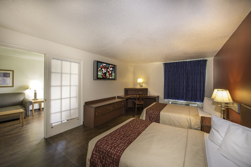 Red Roof Inn & Suites Savannah Airport - Pooler, GA