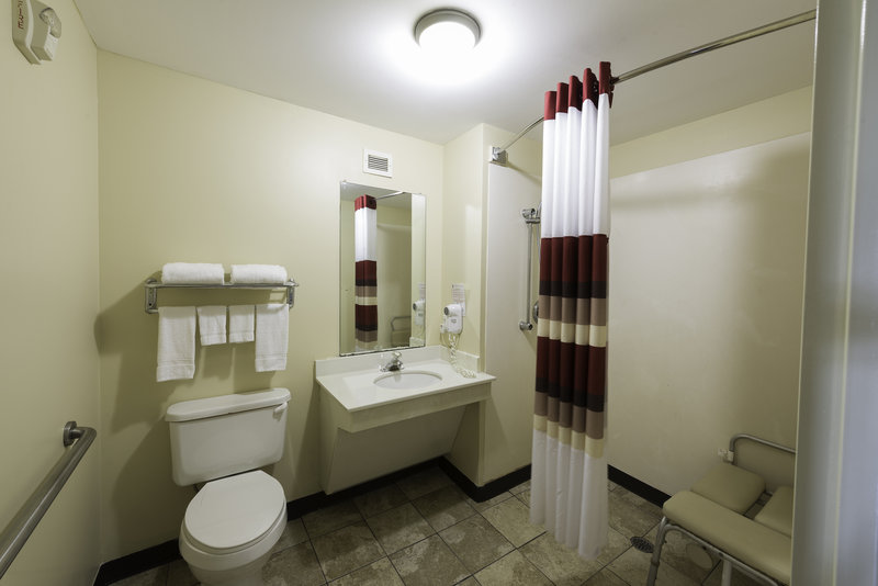 Red Roof Inn & Suites Savannah Airport - Pooler, GA