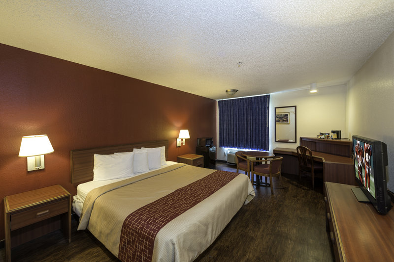 Red Roof Inn & Suites Savannah Airport - Pooler, GA