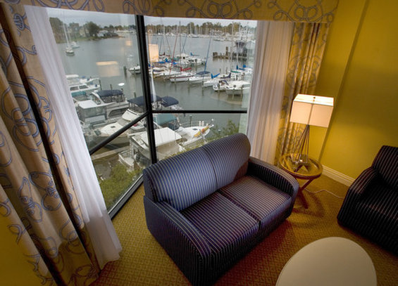 Crowne Plaza Hampton Marina - Hampton, VA