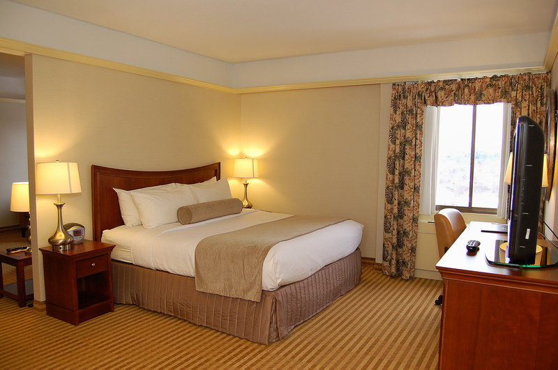 Crowne Plaza PITTSFIELD-BERKSHIRES - Pittsfield, MA