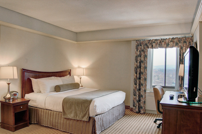 Crowne Plaza PITTSFIELD-BERKSHIRES - Pittsfield, MA