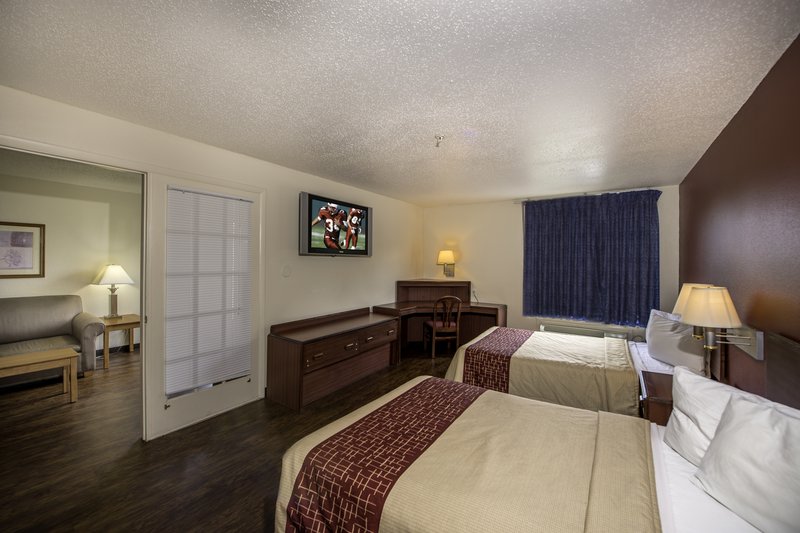 Red Roof Inn & Suites Savannah Airport - Pooler, GA
