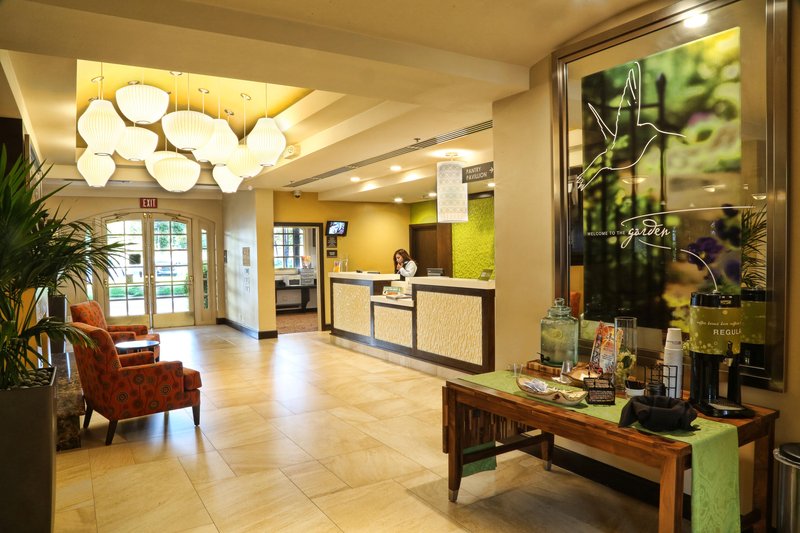 Hilton Garden Inn Valencia Six Flags - Valencia, CA