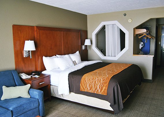 Comfort Inn - Alliance, OH