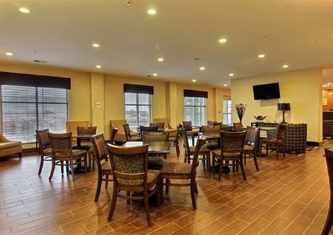 Quality Inn & Suites - Minot, ND