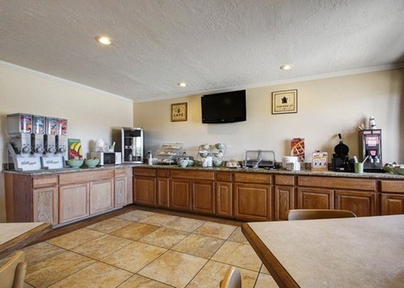 Quality Inn - Evanston, WY