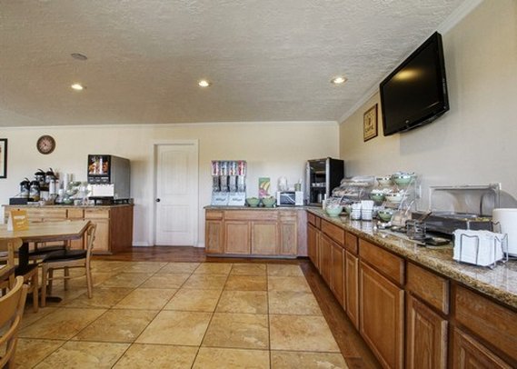 Quality Inn - Evanston, WY