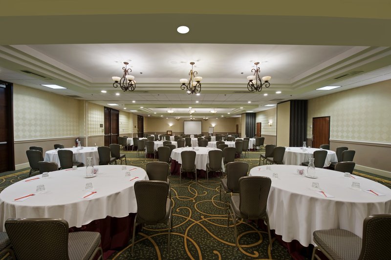 Crowne Plaza Philadelphia-Cherry Hill - Cherry Hill, NJ