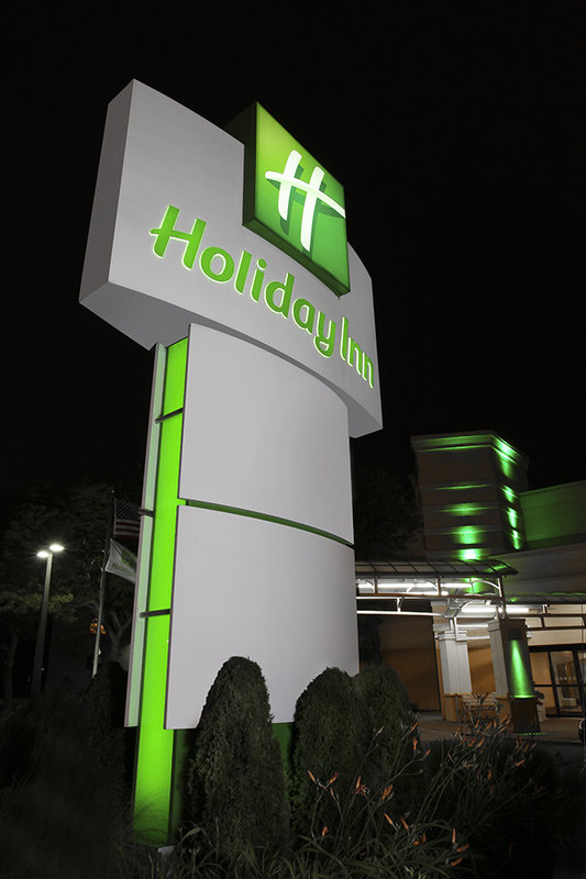 Holiday Inn Westbury-Long Island - Williston Park, NY