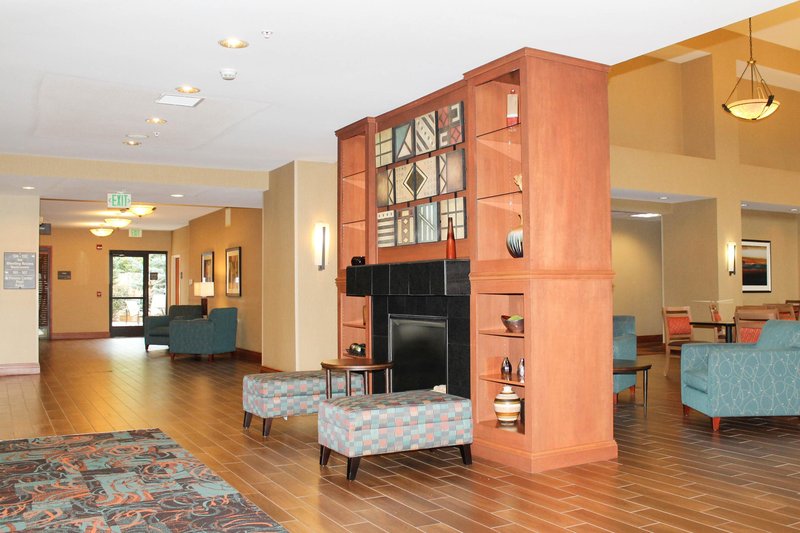Hampton Inn & Suites Greeley - Greeley, CO