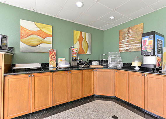 Baymont Inn & Suites Conroe/The Woodlands - Conroe, TX