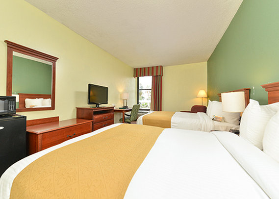 Baymont Inn & Suites Conroe/The Woodlands - Conroe, TX