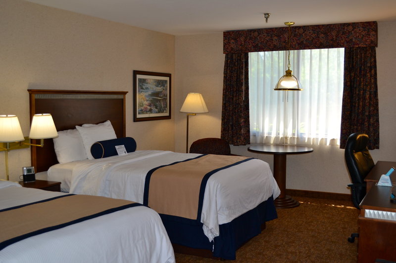 Midway Hotel & Suites - Brookfield, WI