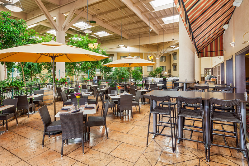 Vineyards Chop House-Crowne Plaza Hotel Concord - Concord, CA
