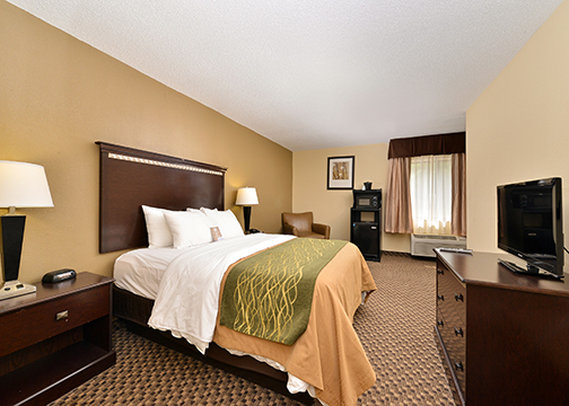 Comfort Inn Macomb - Macomb, IL