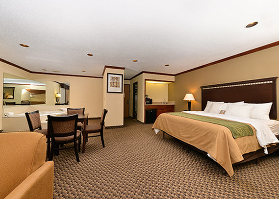 Comfort Inn Macomb - Macomb, IL