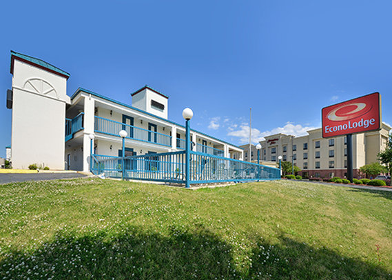 Quality Inn - Canton, MS