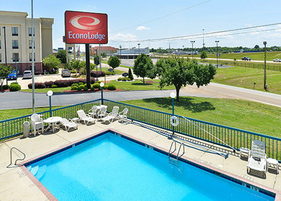 Quality Inn - Canton, MS