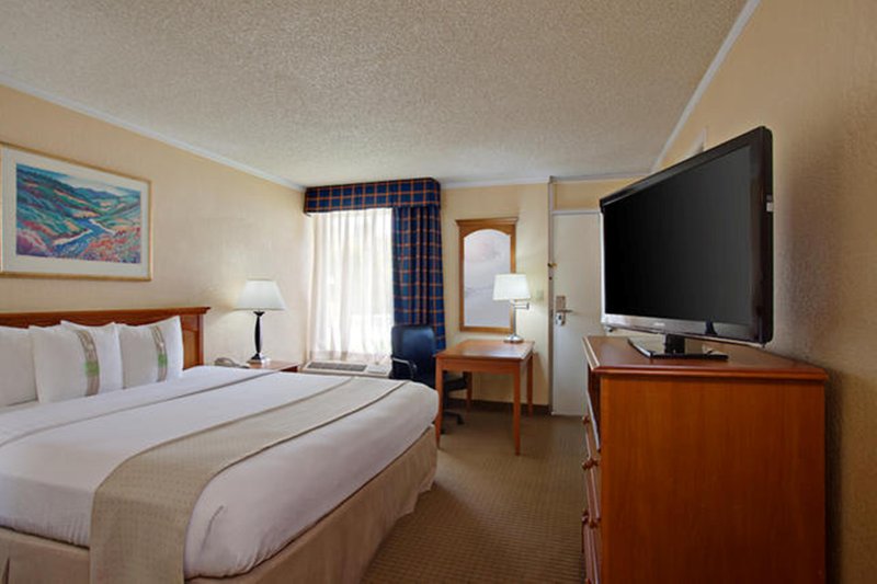 Holiday Inn - Long Beach, CA