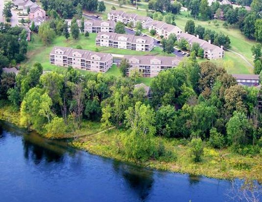 Pointe Royale Clubhouse & Accommodations - Branson, MO