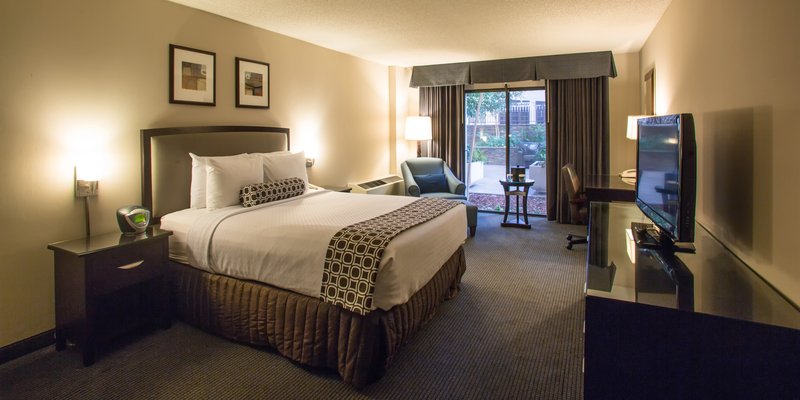 Vineyards Chop House-Crowne Plaza Hotel Concord - Concord, CA